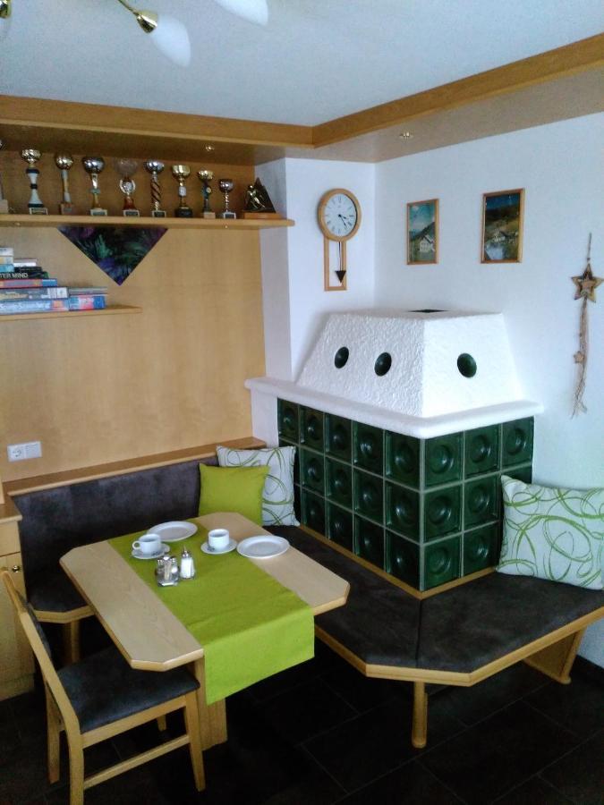 耶岑斯Haus Edelweiss住宿加早餐旅馆 外观 照片